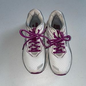 Brooks Shoes - women’s 7.5